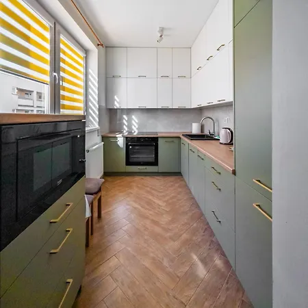 Pulaskiego Old Town By Bookinghost