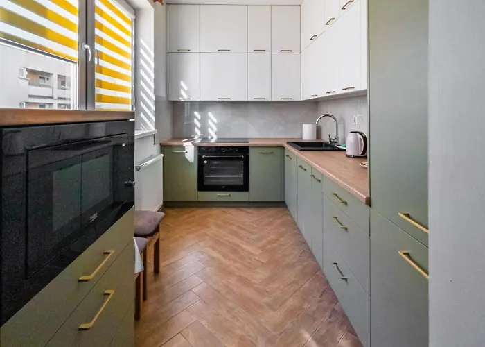 Pulaskiego Old Town By Bookinghost