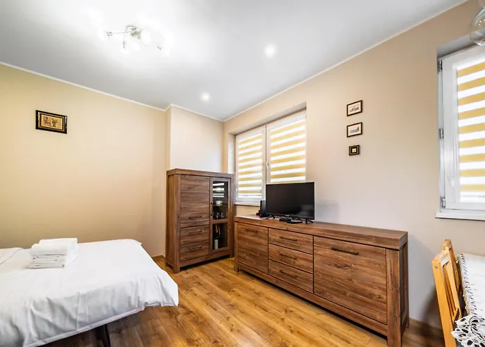 Pulaskiego Old Town By Bookinghost