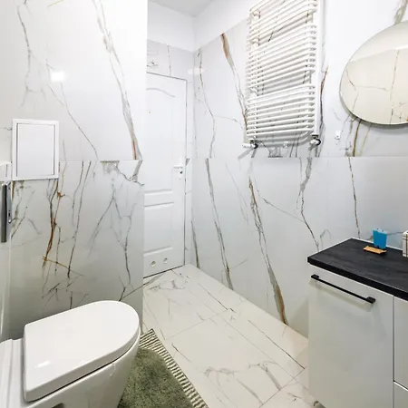 Pulaskiego Old Town By Bookinghost *